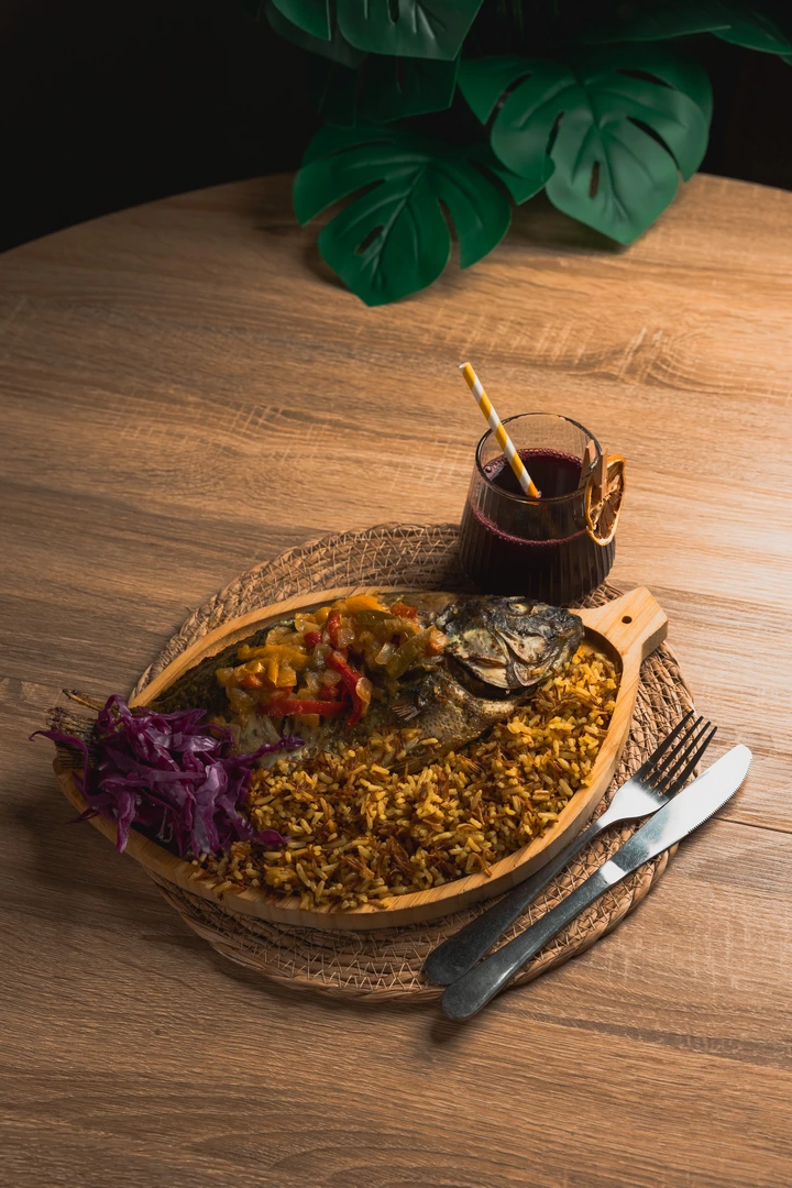Poisson braisé & riz créole — cuisine africaine pour Roanne